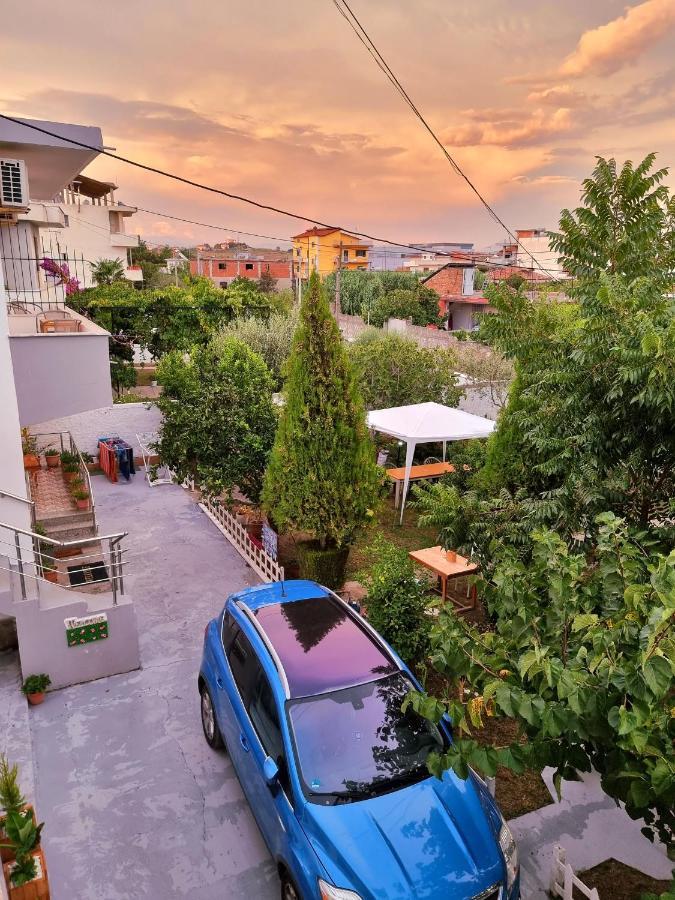 Guest House Vila Elezi Durres Ngoại thất bức ảnh