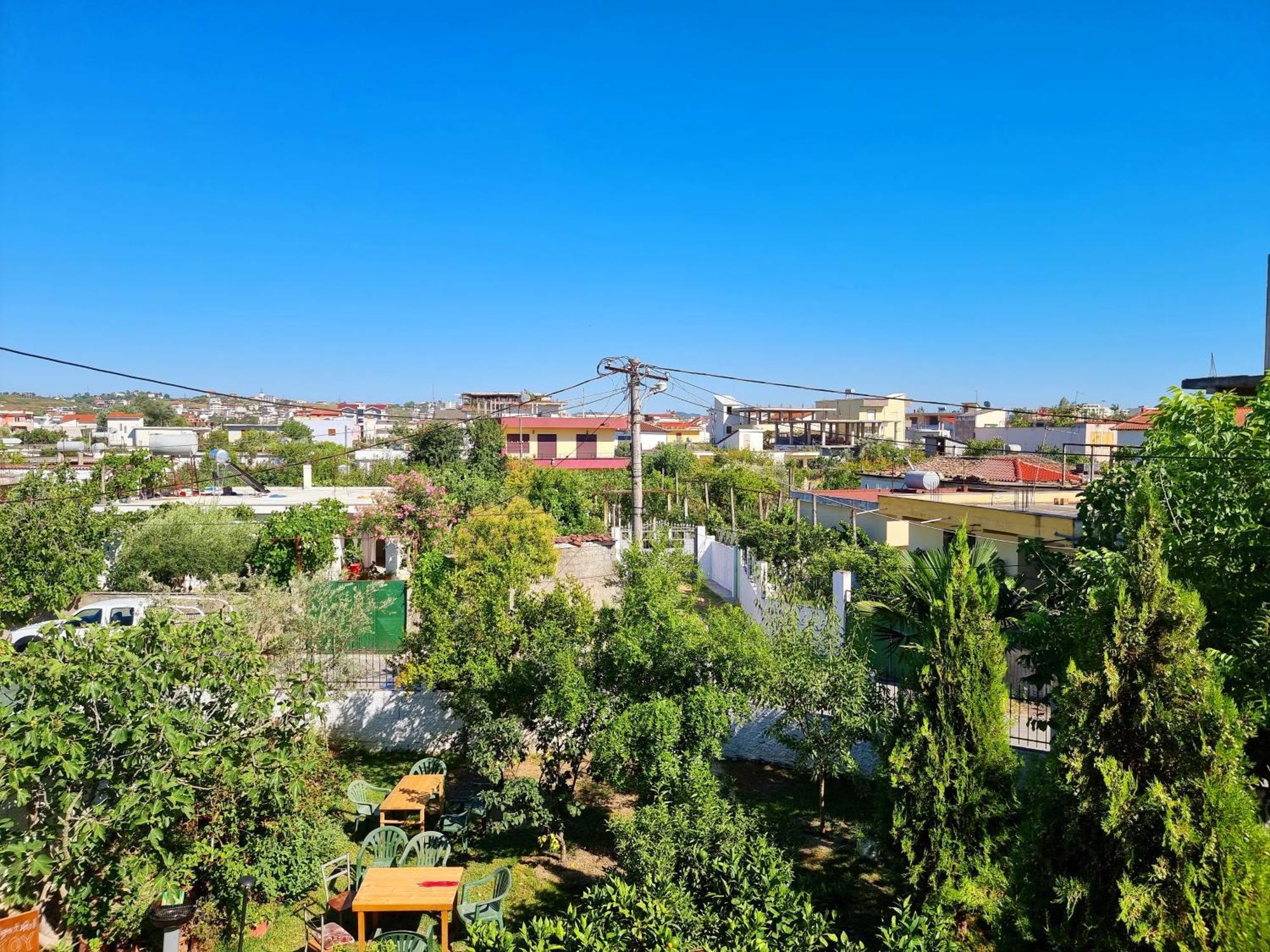 Guest House Vila Elezi Durres Phòng bức ảnh